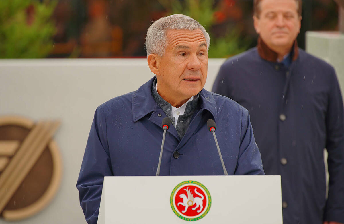 Минниханов открыл в Казани новый сквер – он носит имя Бориса Тихомирова