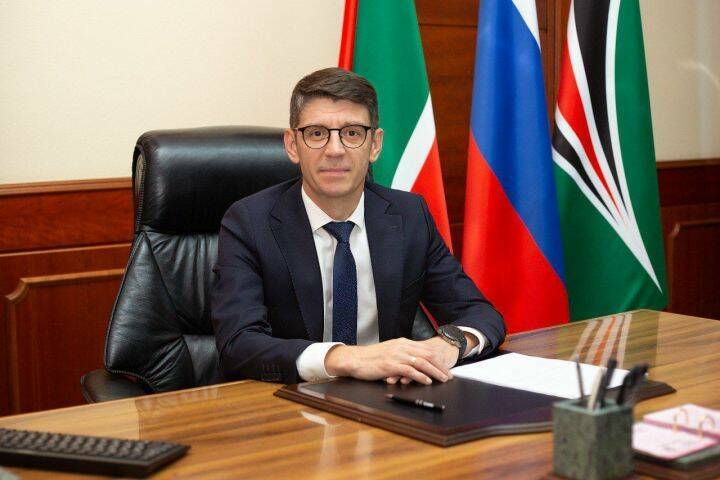 Марат Гирфанов поздравил лениногорцев с Днем Республики Татарстан