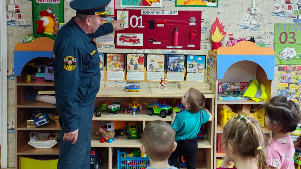 Воспитанники детсада в Альметьевском районе узнали, как вести себя при пожаре
