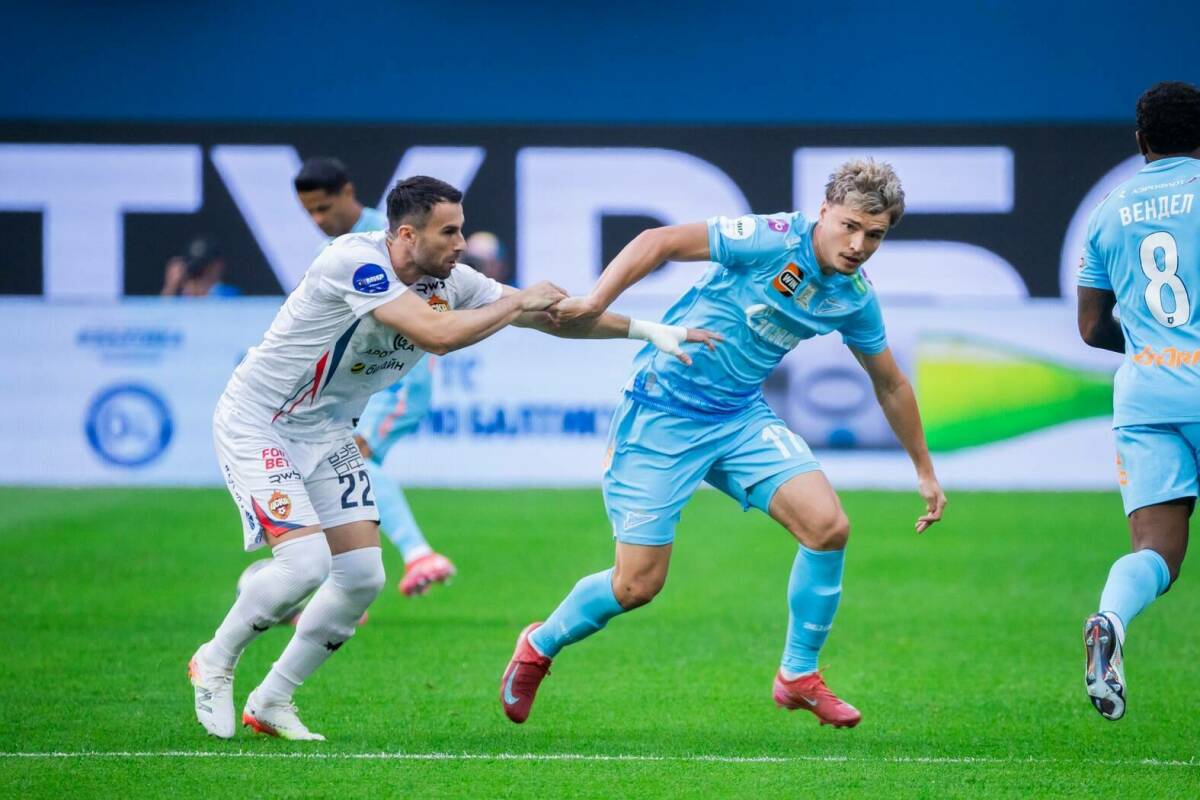 Комментатор матча ЦСКА - «Зенит» извинился за оговорки в пользу питерцев