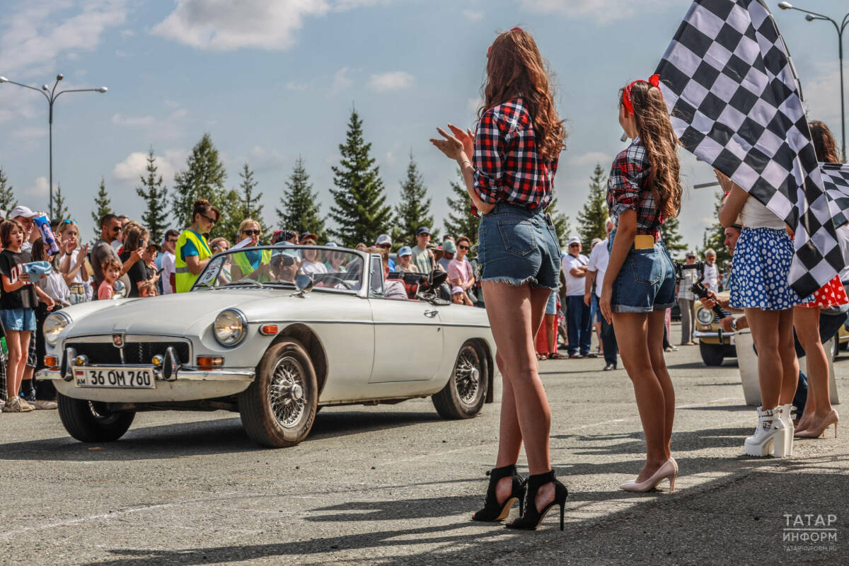 Около 300 ретроавтомобилей и мотоциклов покажут на фестивале в «Свияжских холмах»