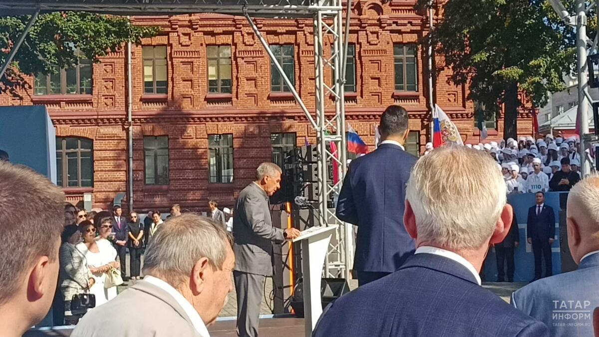 Раис Татарстана поприветствовал первокурсников Казанского медицинского университета
