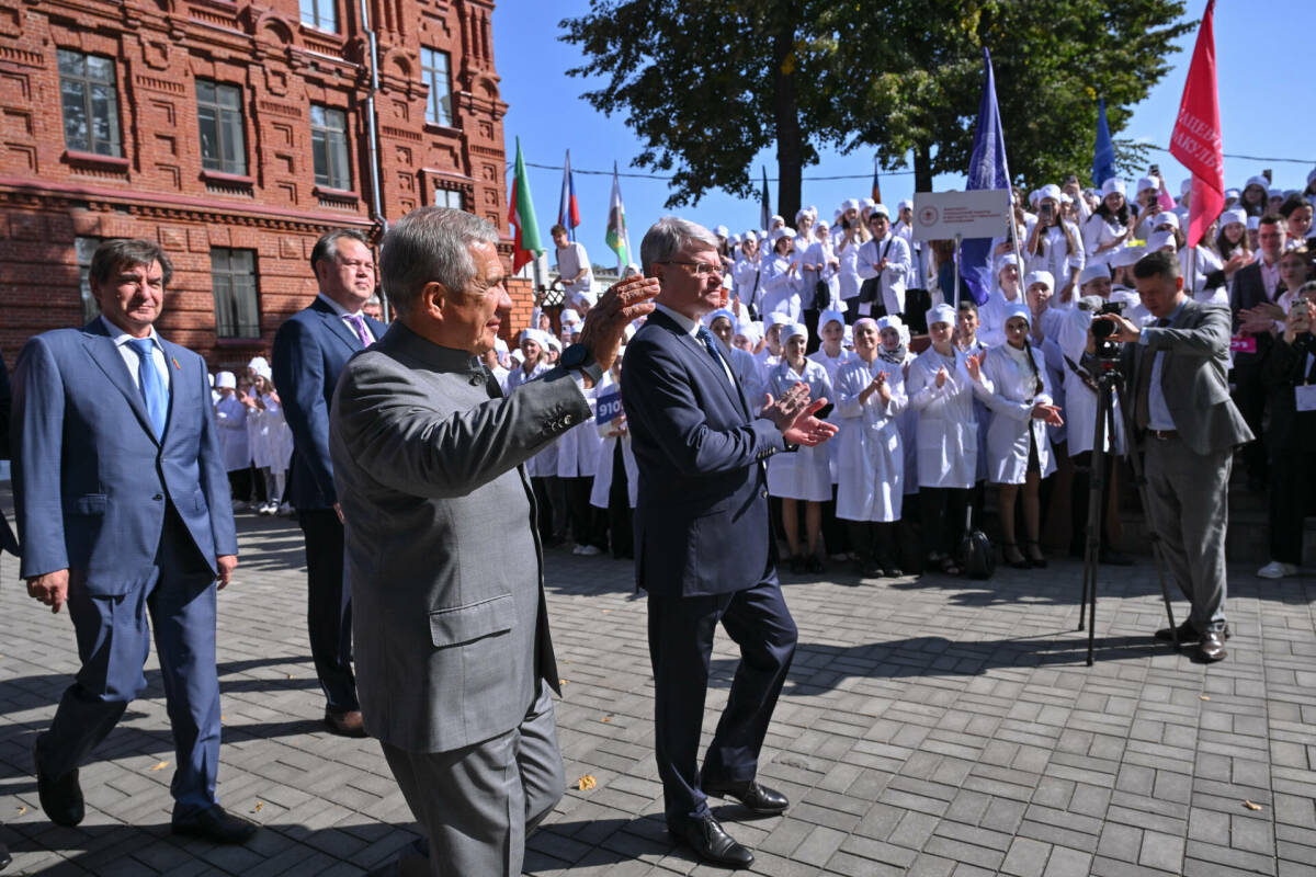 Раис Татарстана поприветствовал первокурсников Казанского медицинского университета