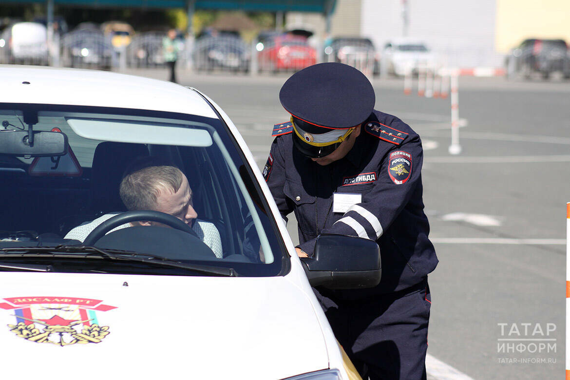 Автоэксперт Лигачев объяснил, почему водитель должен снять машину с учета после продажи