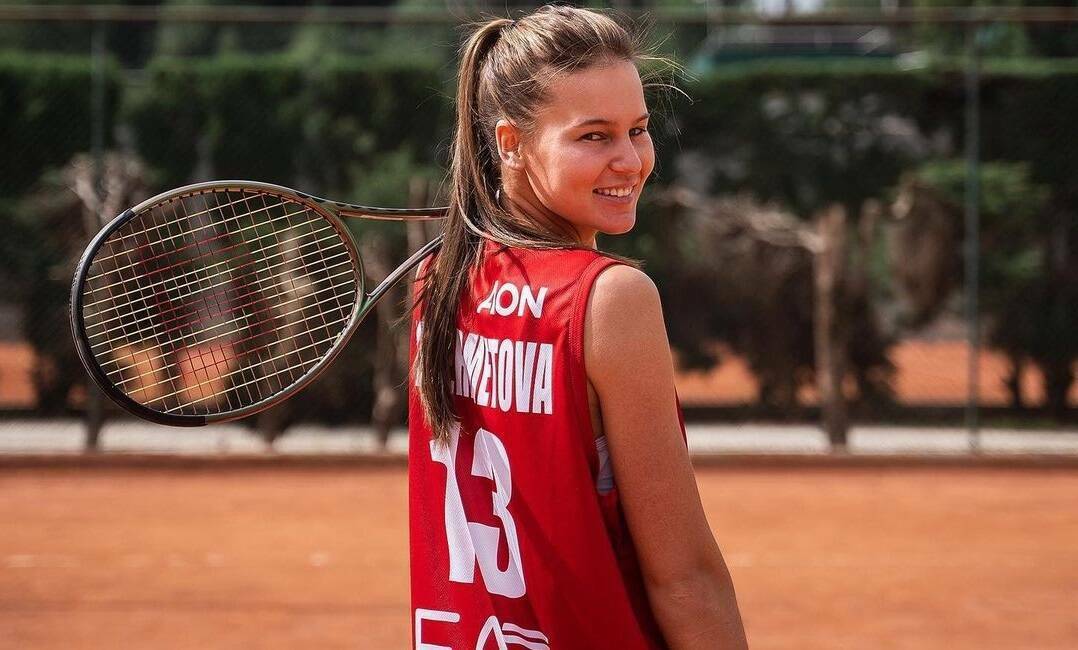 Готикалық қыздың порно фотосуреті