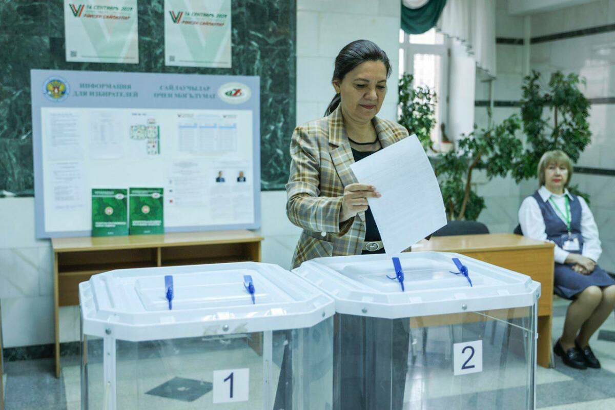 «Выборы задают курс развития Татарстана»: Гюзель Хабутдинова проголосовала в Альметьевске