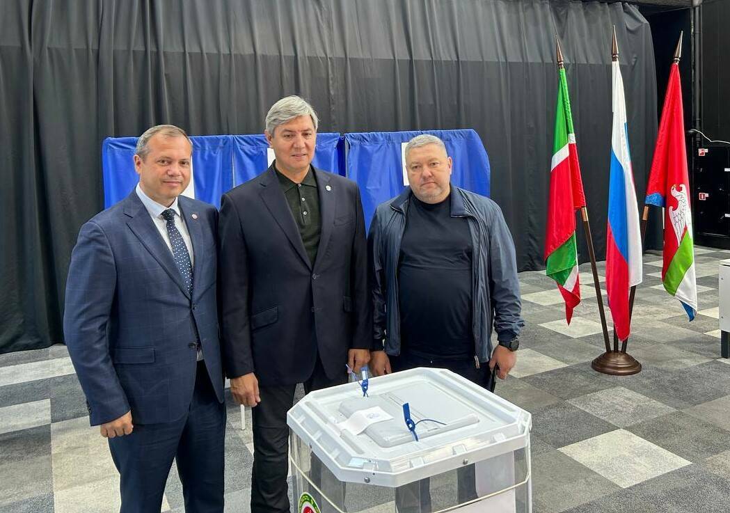 Глава Верхнеуслонского района Евгений Варакин проголосовал в Иннополисе