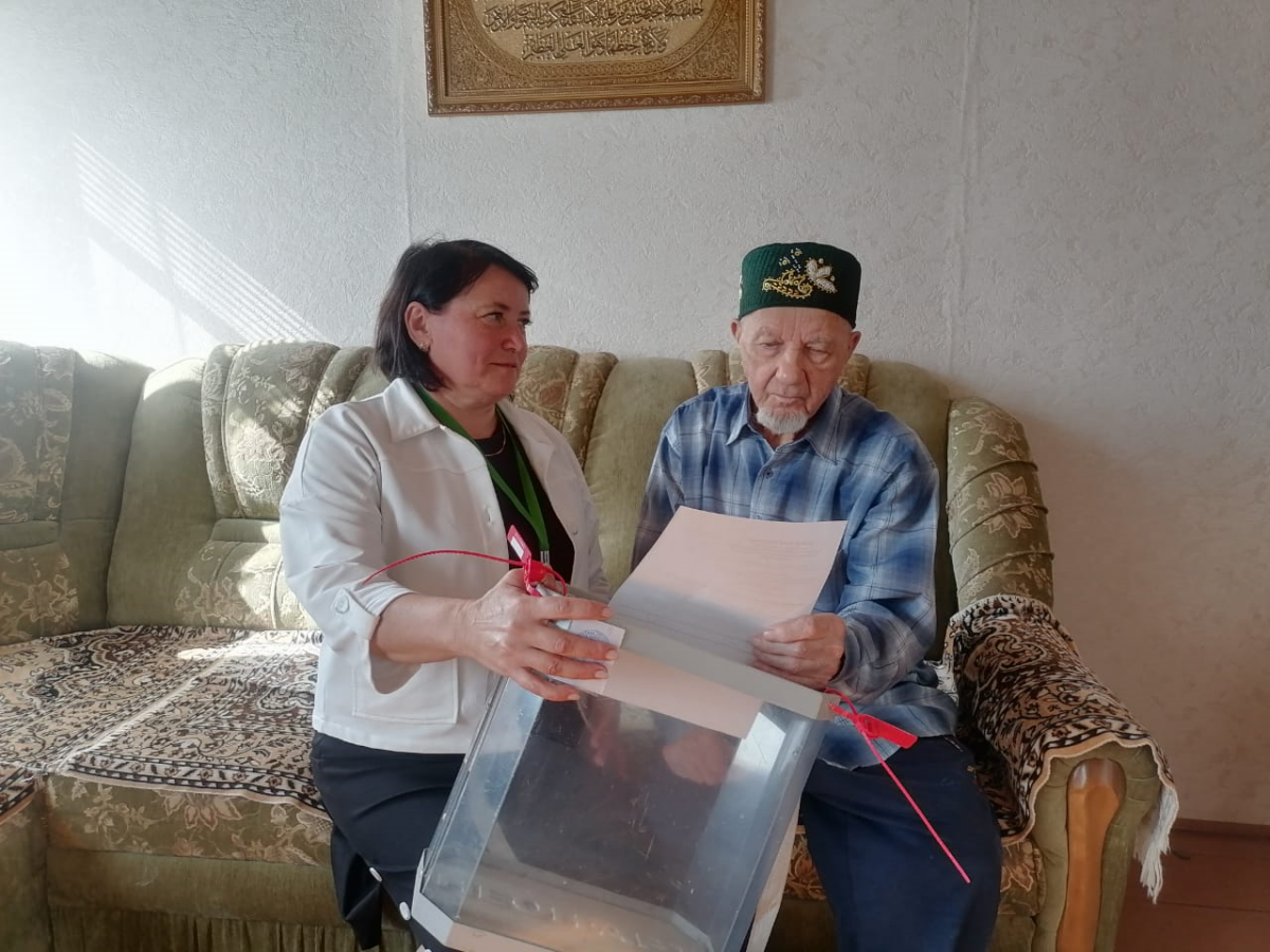 В деревне Утямышево Апастовского района проголосовал 101-летний ветеран войны