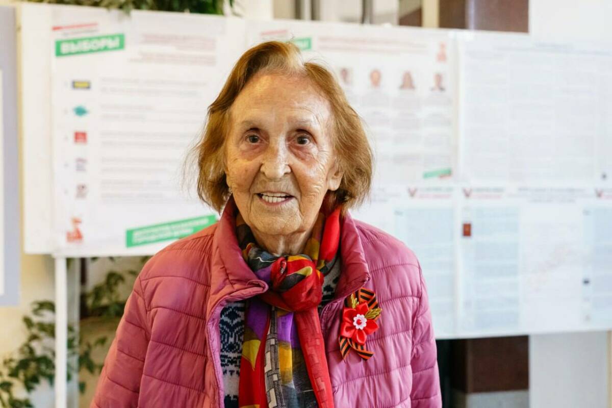100-летняя Альфия Айдарская приняла участие в выборах Раиса Татарстана