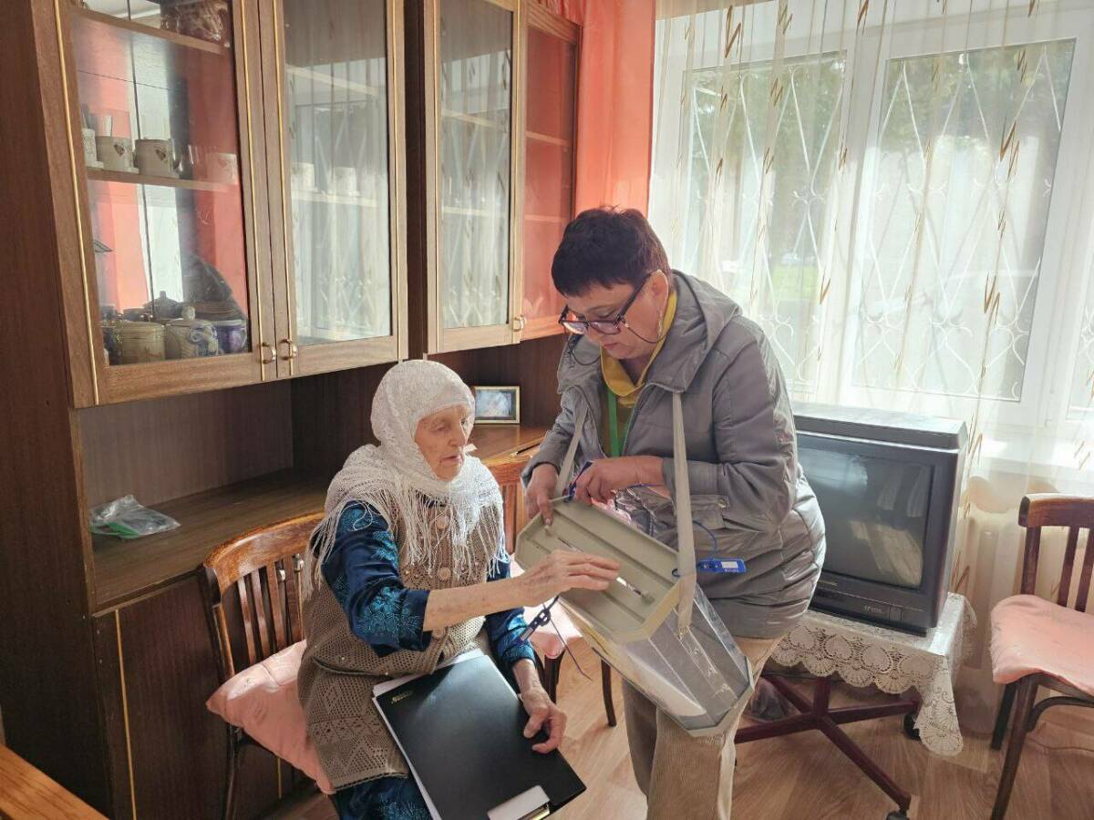 95-летняя жительница Бугульмы проголосовала на дому в Единый день голосования