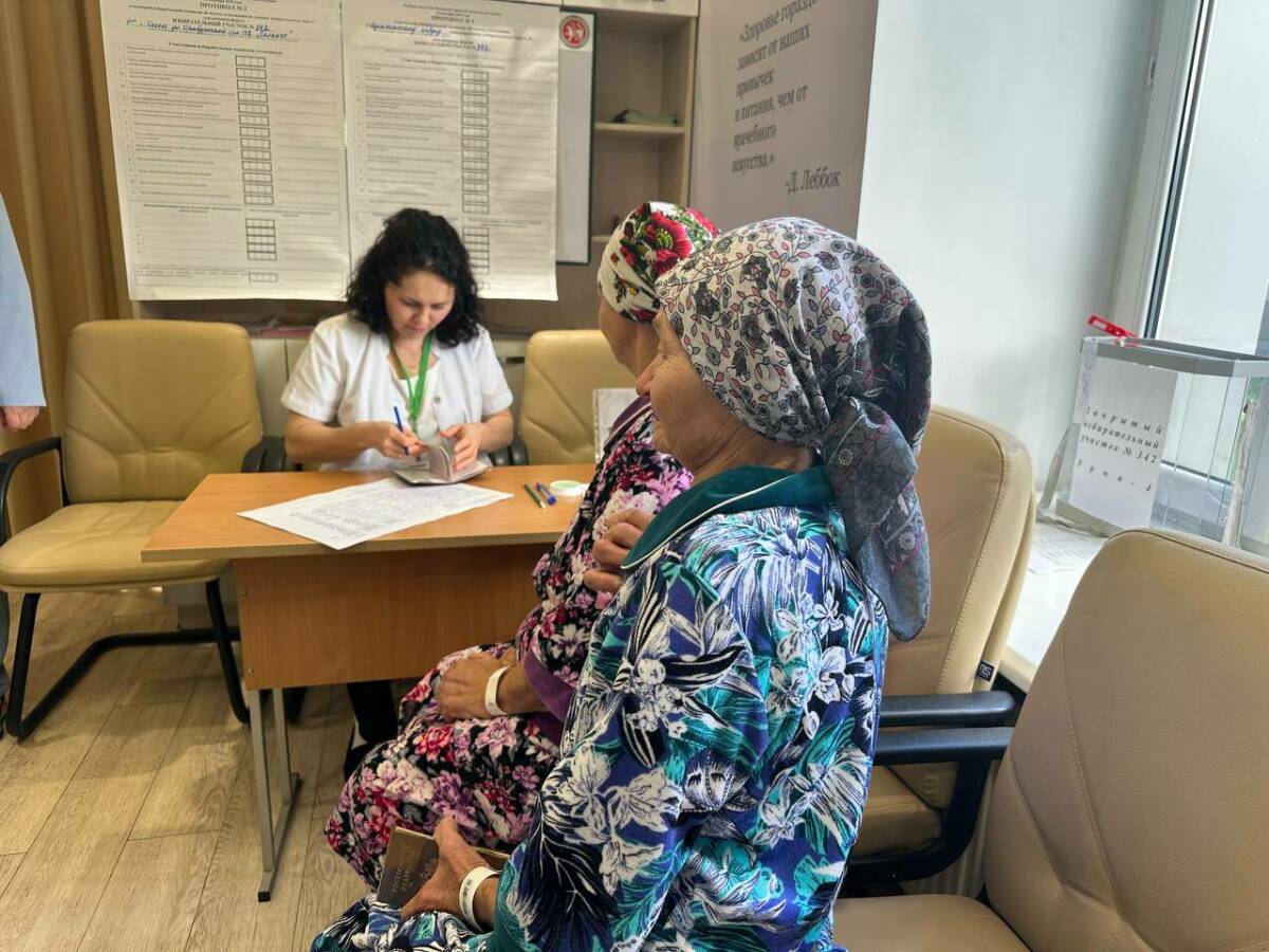 «Активны и молодые, и пожилые»: как голосуют в больнице пациенты РКБ Татарстана