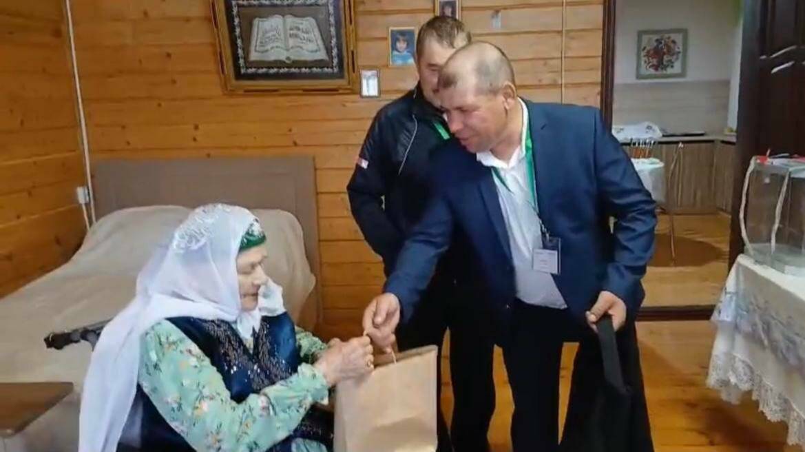 Жительница Татарстана, которой исполнилось 100 лет, проголосовала на выборах Раиса РТ
