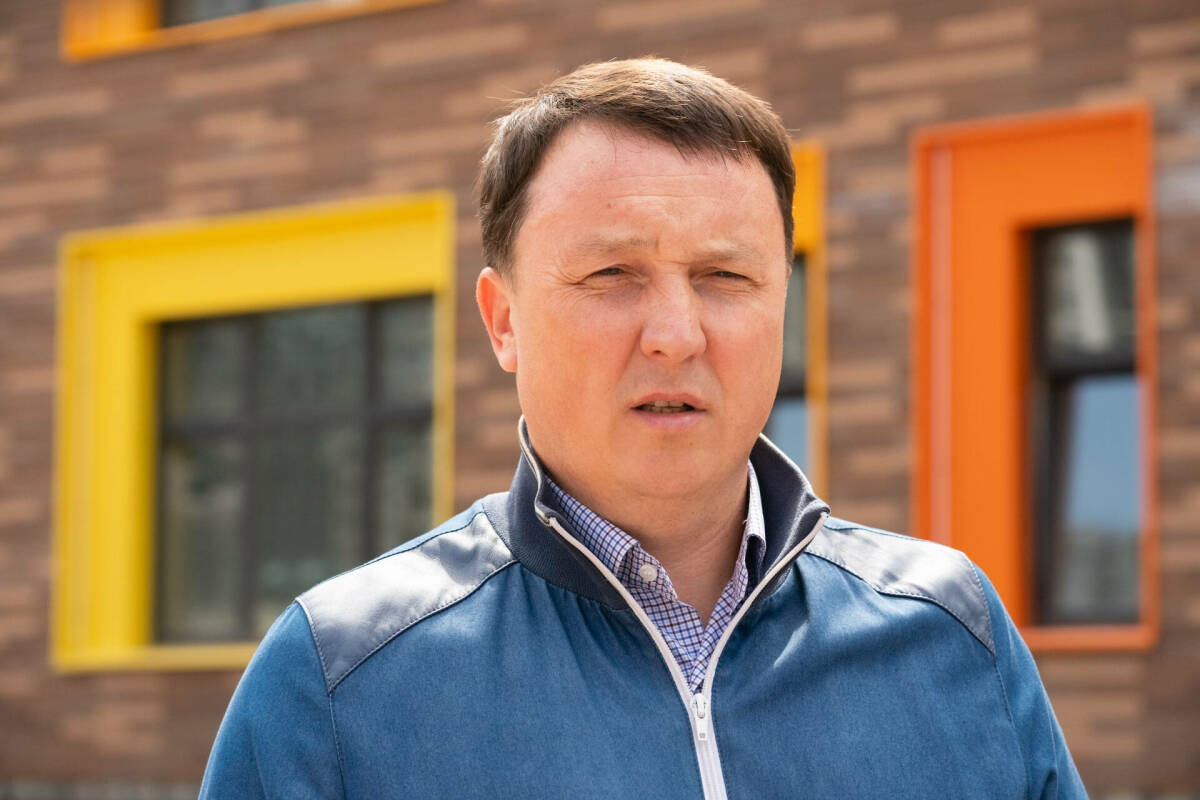 Айзатуллин призвал глав 10 отстающих районов проконтролировать капремонт жилых домов