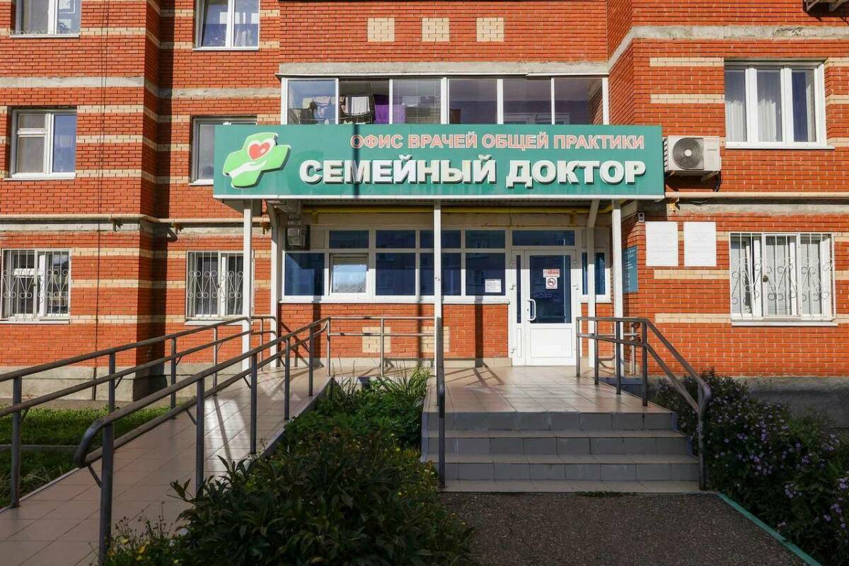 В Альметьевске после капремонта открылся офис врача общей практики «Семейный доктор»