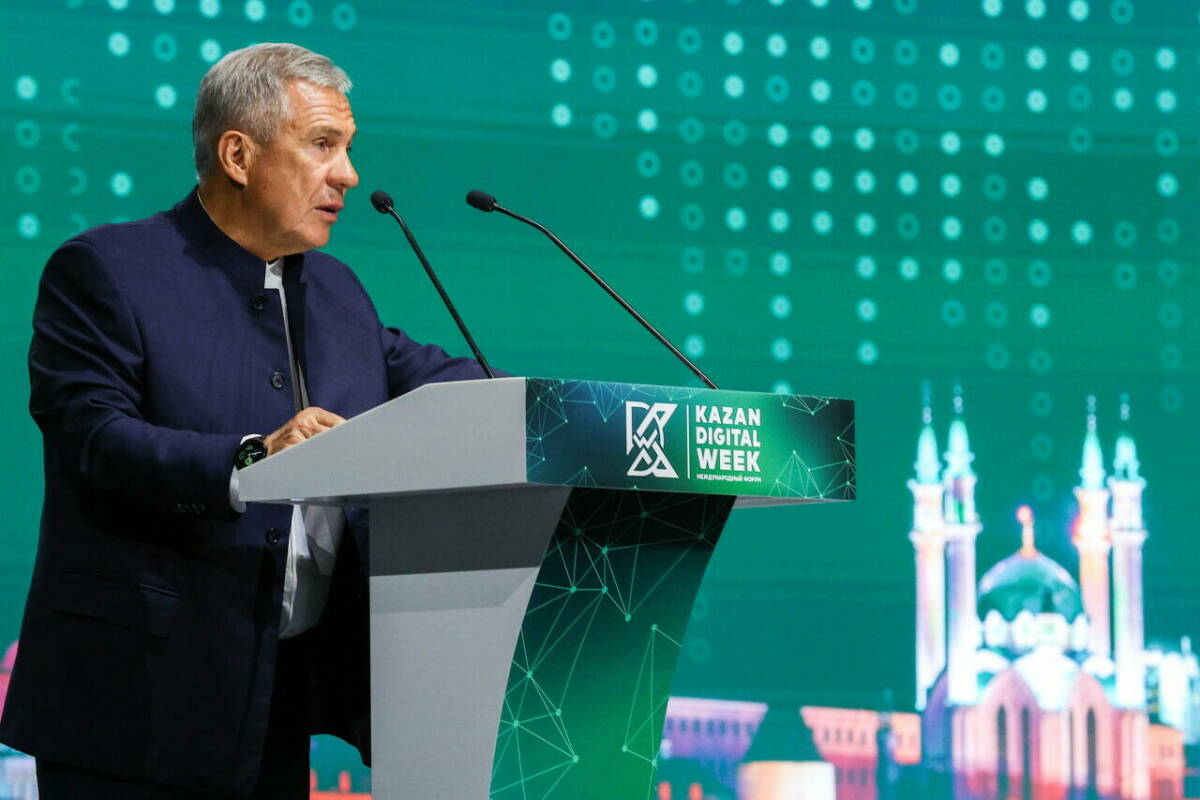 Минниханов: Планируем, что к 2030 году половина компаний Татарстана будут использовать ИИ