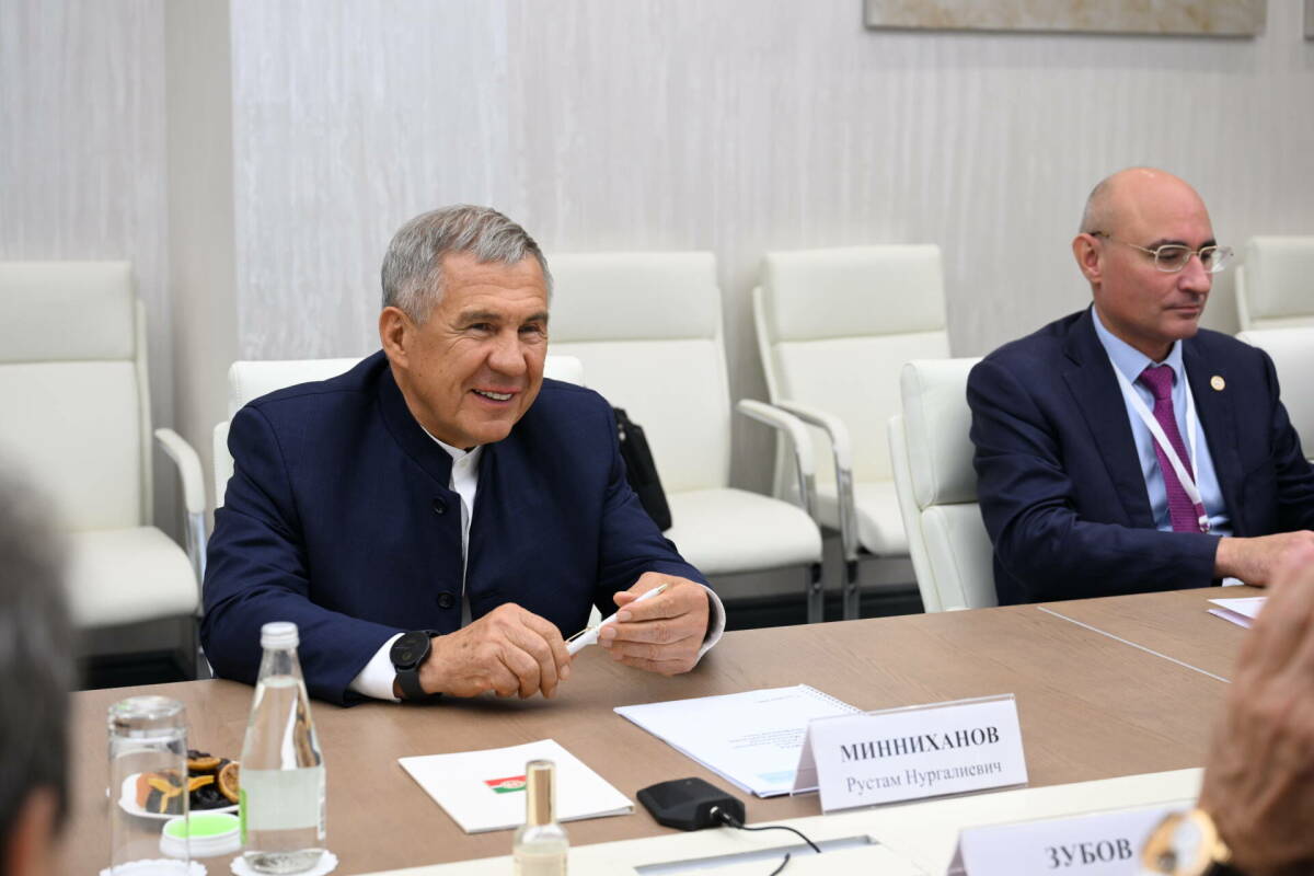 Минниханов встретился с председателем совета директоров «Бифорком Тек» и «Неорос»