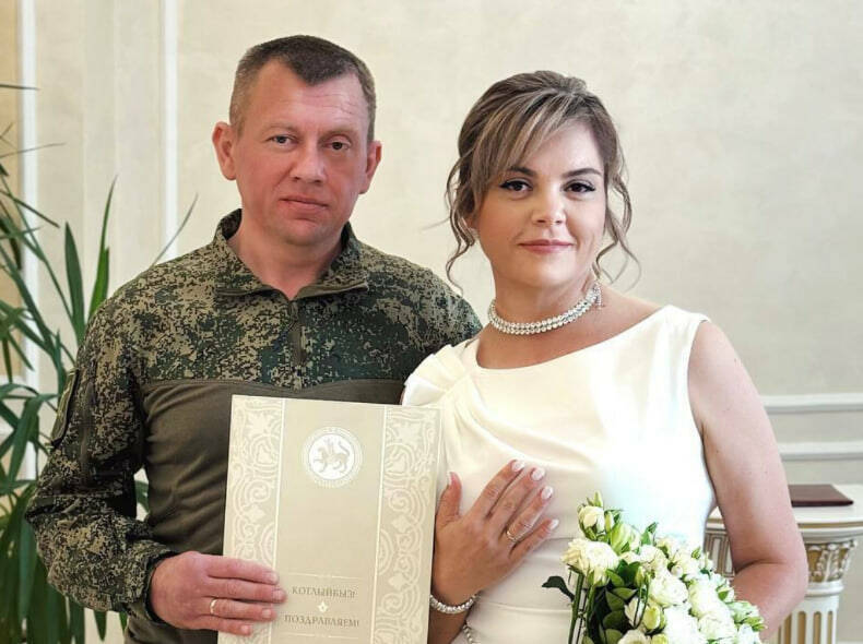 В Новошешминске участник СВО сыграл свадьбу с возлюбленной в отпуске