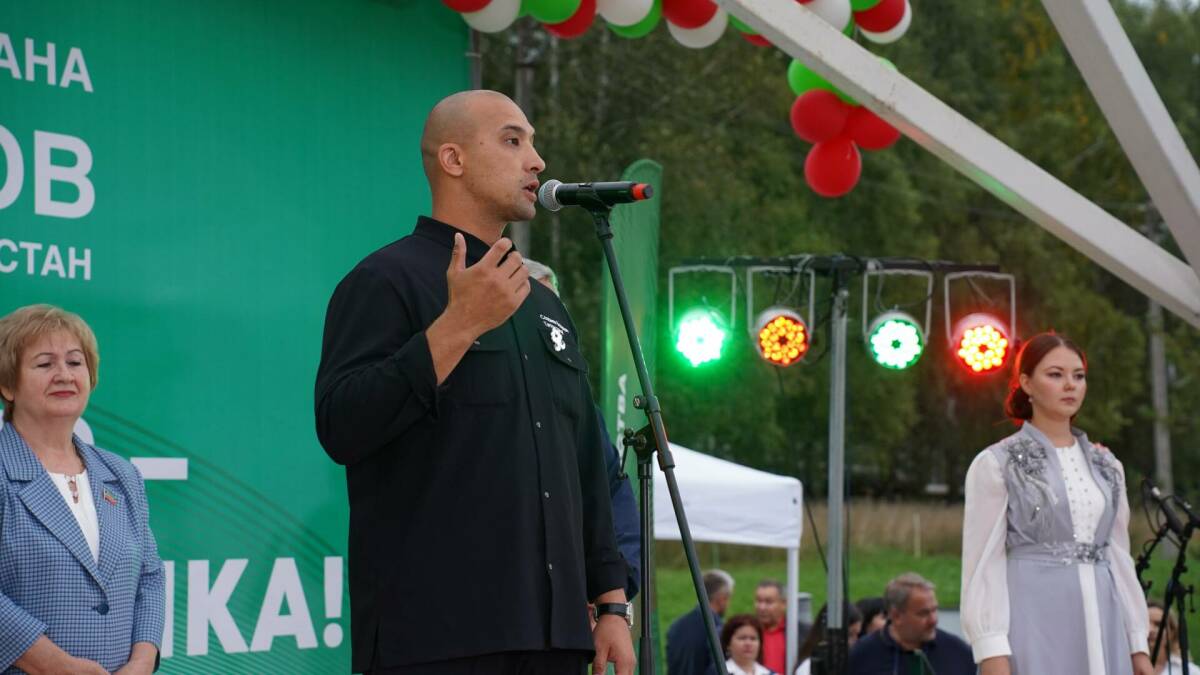 «Наш двор» превратил поселение в цветущий сад: в Осиново провели фестиваль добрососедства