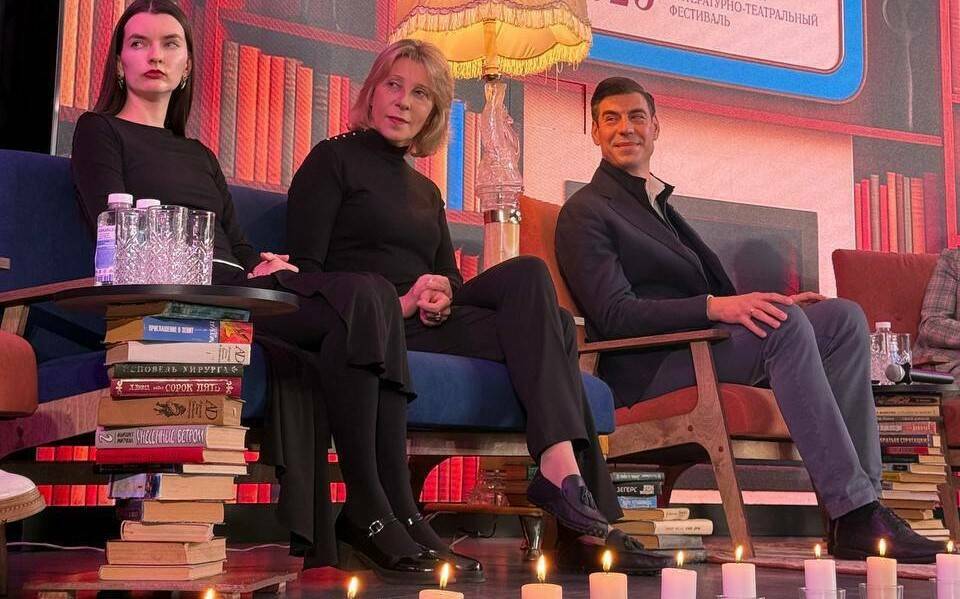 «Без языка исчезает нация»: Юлия Рутберг о главной идее фестиваля в Менделеевске