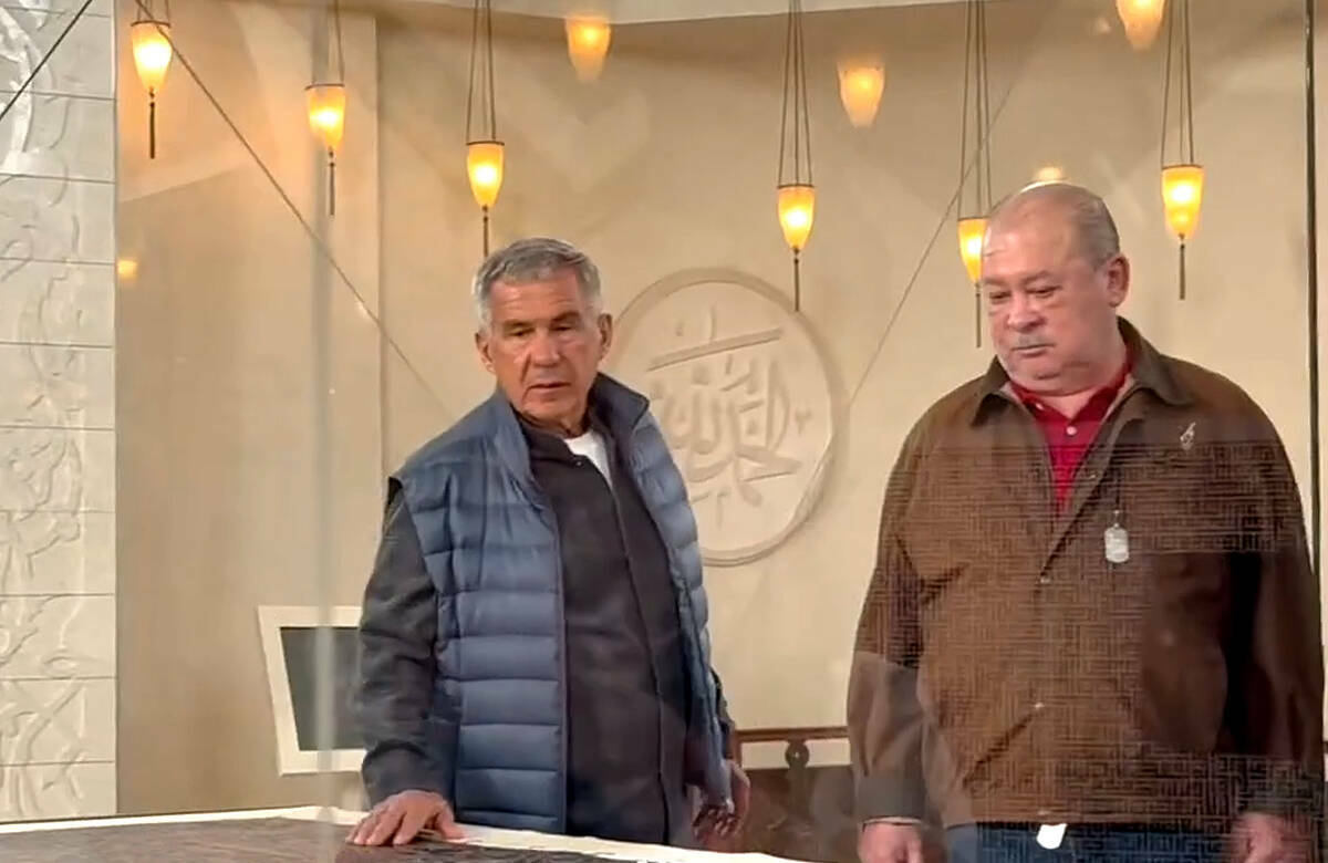 Минниханов показал королю Малайзии достопримечательности древнего Болгара