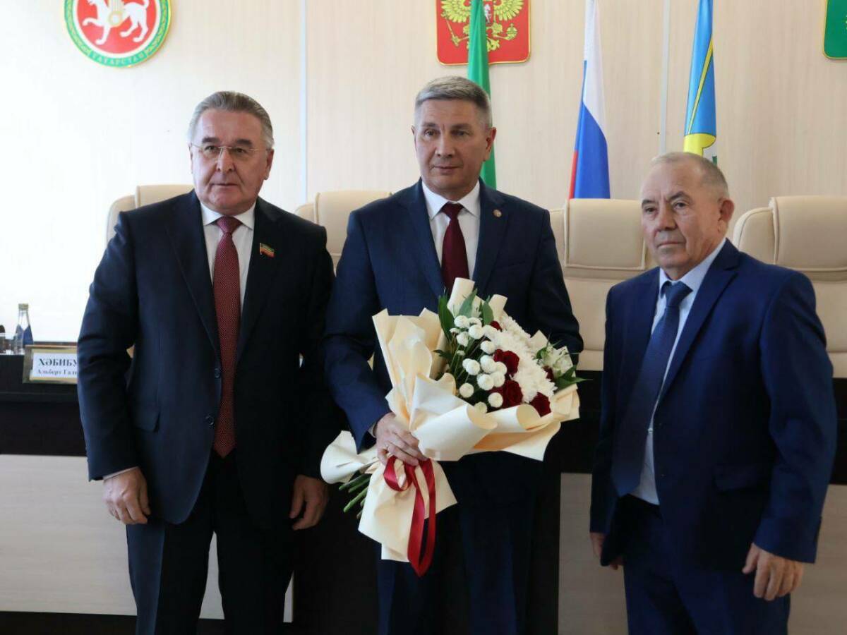 Ленар Зарипов единогласно избран главой Актанышского района