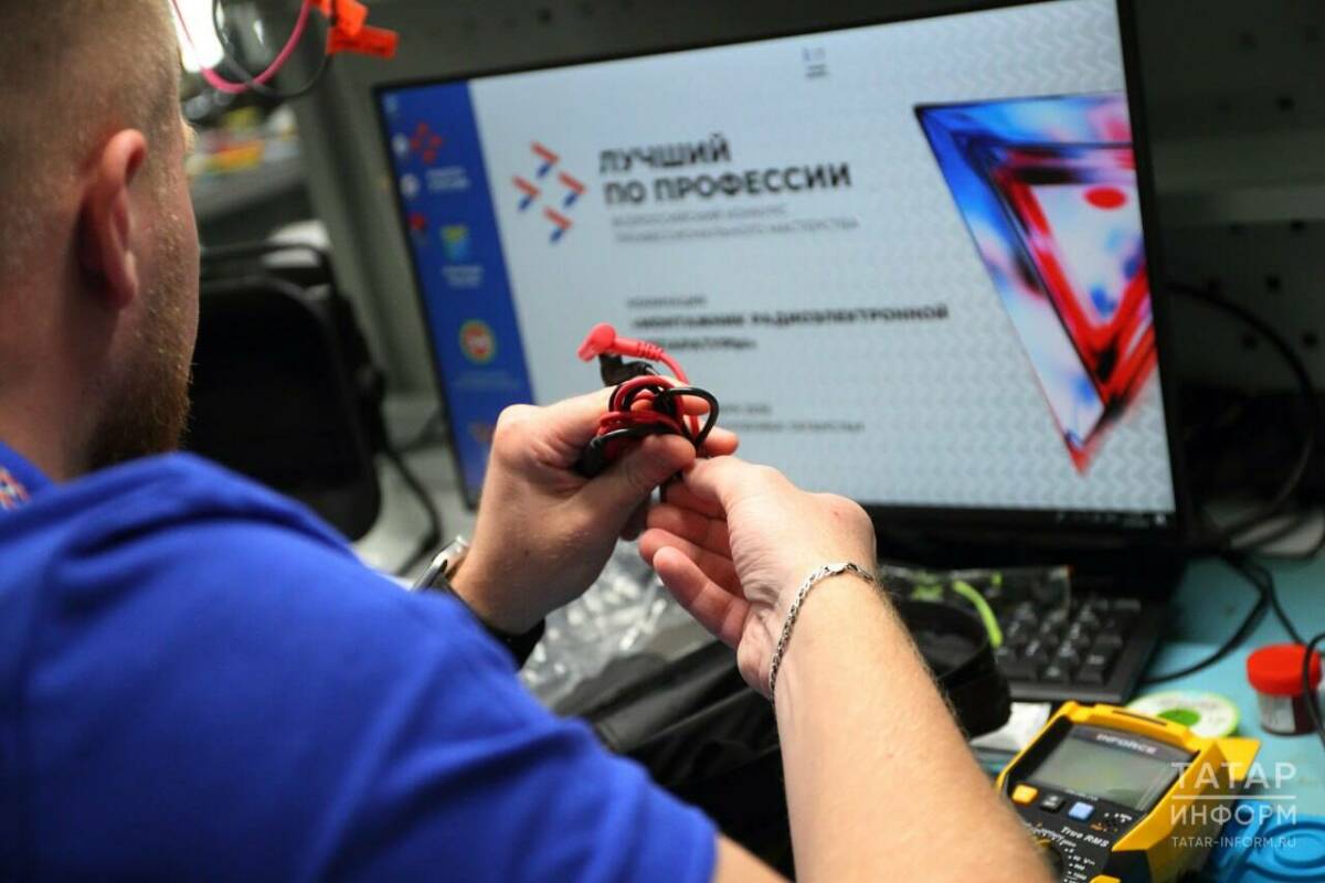 Победитель конкурса среди монтажников радиоэлектронной аппаратуры получит 1 млн рублей