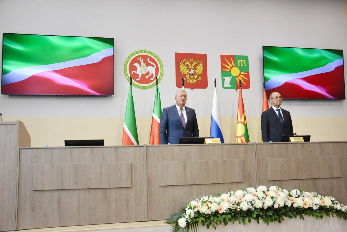 «Только вместе, одной большой командой»: Разиф Каримов избран главой Заинского района