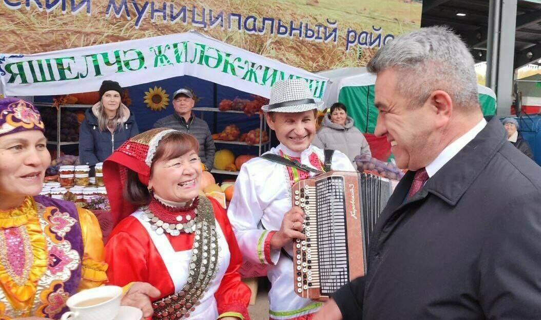 Ильсур Хадиуллин на ярмарке «Город мастеров»: «Труд воспитывает детей и учит их жизни»