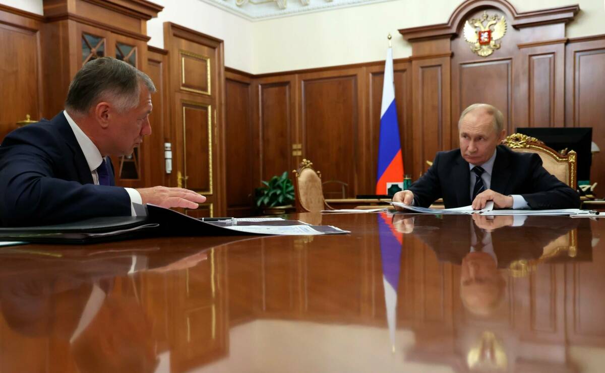 Марат Хуснуллин рассказал Владимиру Путину о текущих результатах работы стройотрасли РФ