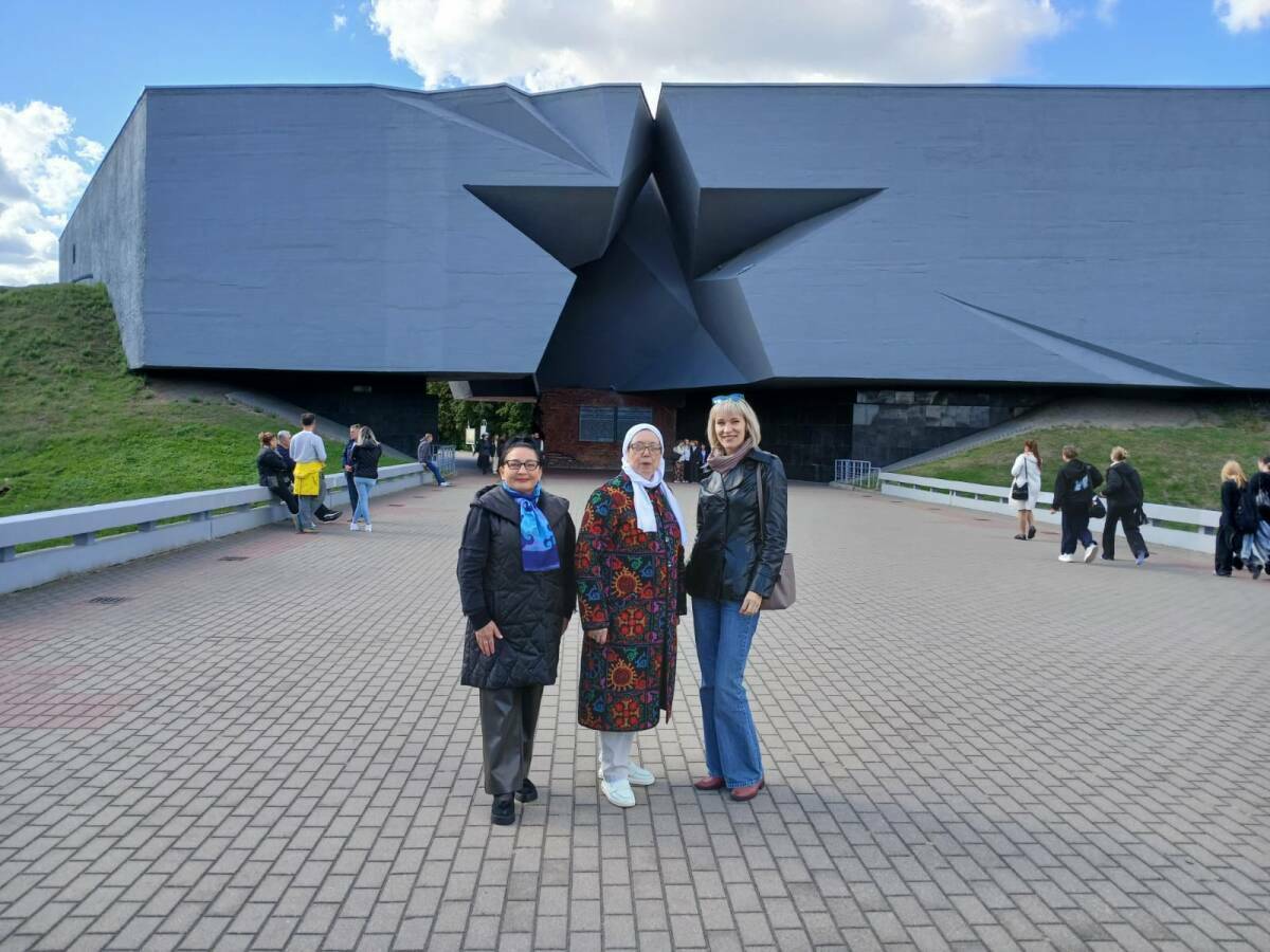 Представители Казанского кооперативного института посетили могилу Петра Гаврилова