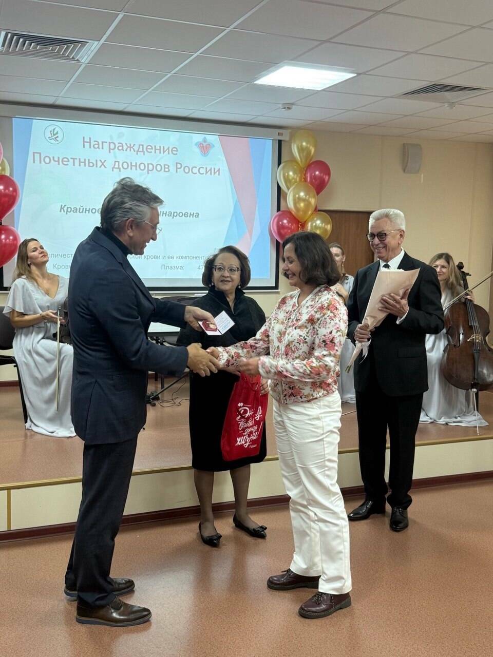 «Служба крови Татарстана – лидер в стране»: в Казани наградили почетных доноров России