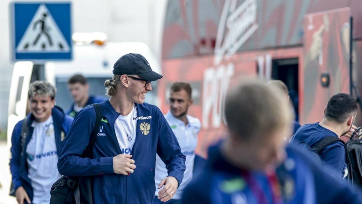 Тренерский штаб сборной России по футболу назвал состав на матч с Катаром