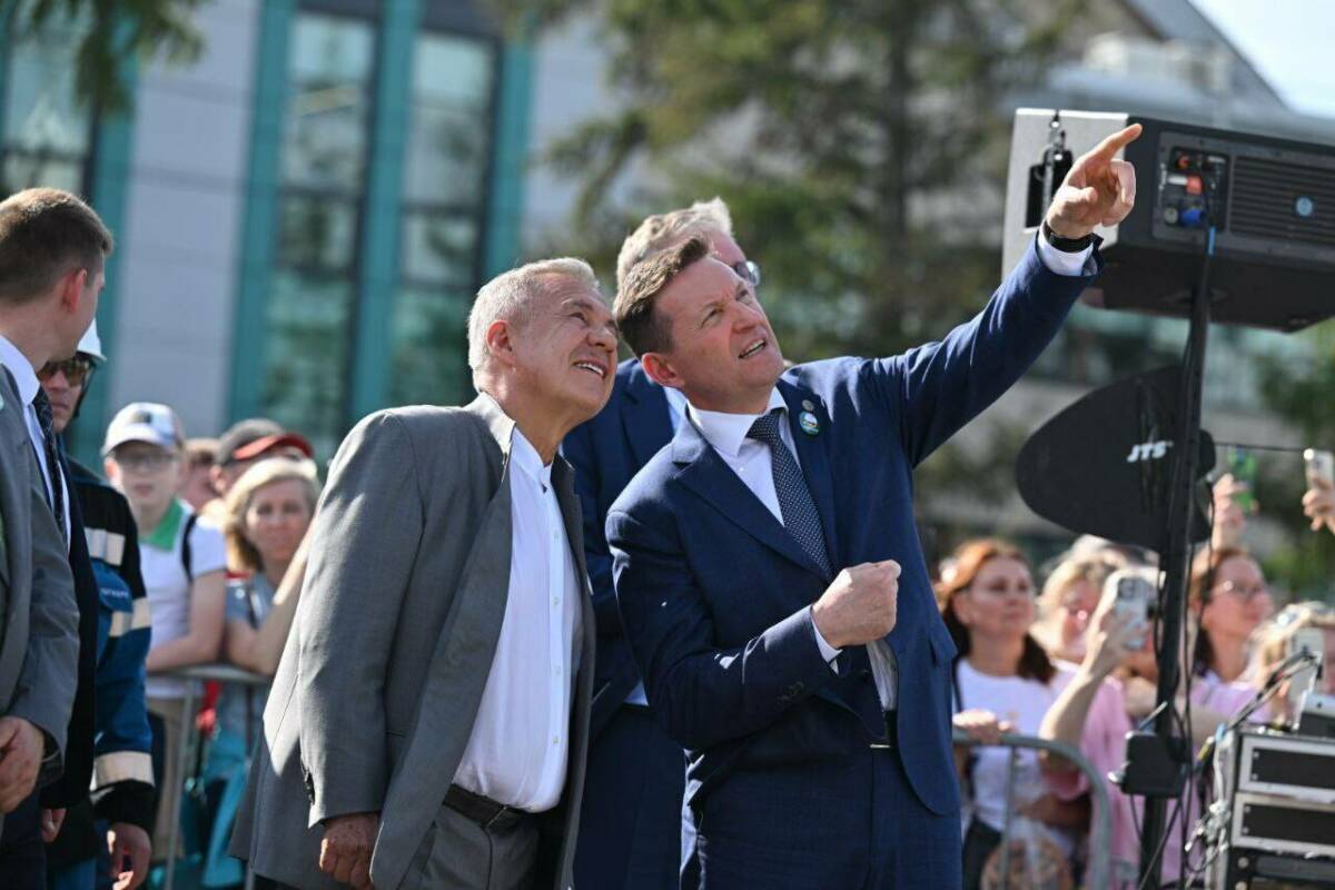 Минниханов открыл 55-й конкурс молодых нефтяников в Альметьевске