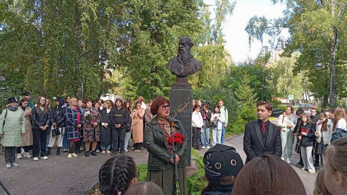 Казань отметит день рождения Льва Толстого культурной программой и возложением цветов