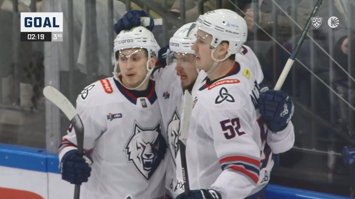 «Нефтехимик» в гостях обыграл «Сибирь» благодаря дублю Белозерова