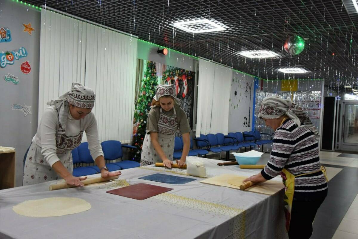 В Бавлинском районе волонтеры готовят домашние продукты для участников СВО