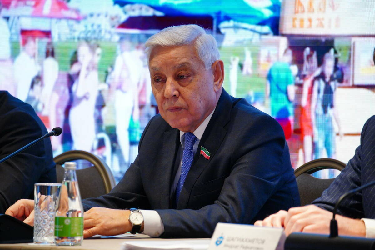 Мухаметшин: Туристическая отрасль ежегодно приносит в бюджет республики до 40 млрд рублей