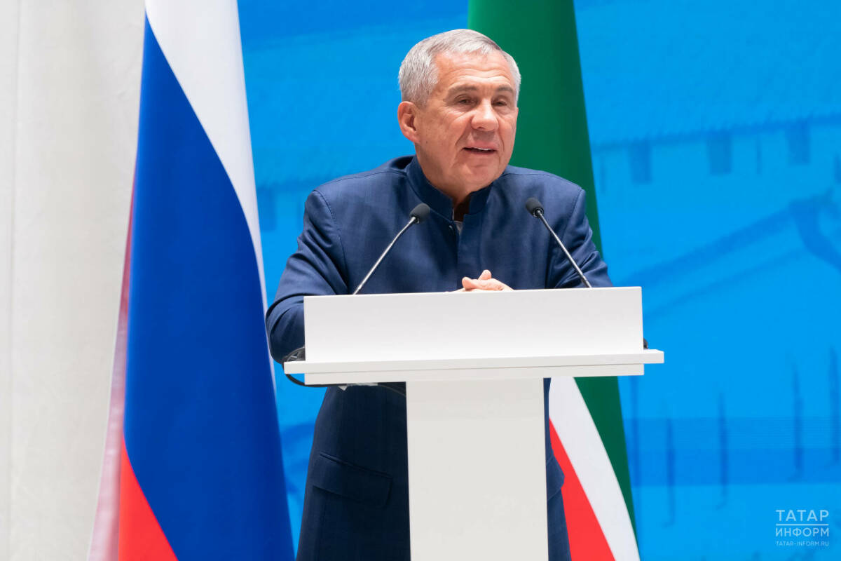 Рустам Минниханов: Общественная палата должна показывать направления работы для власти