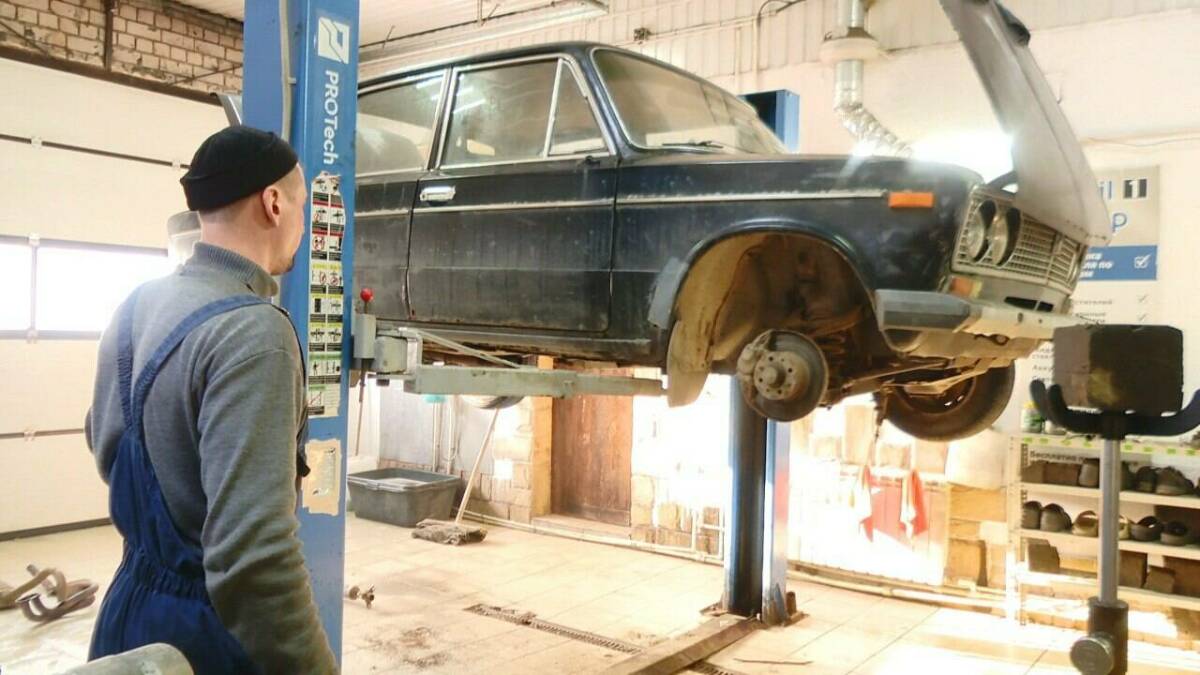 Волонтеры из Нижнекамска отправили в зону СВО 58 автомобилей