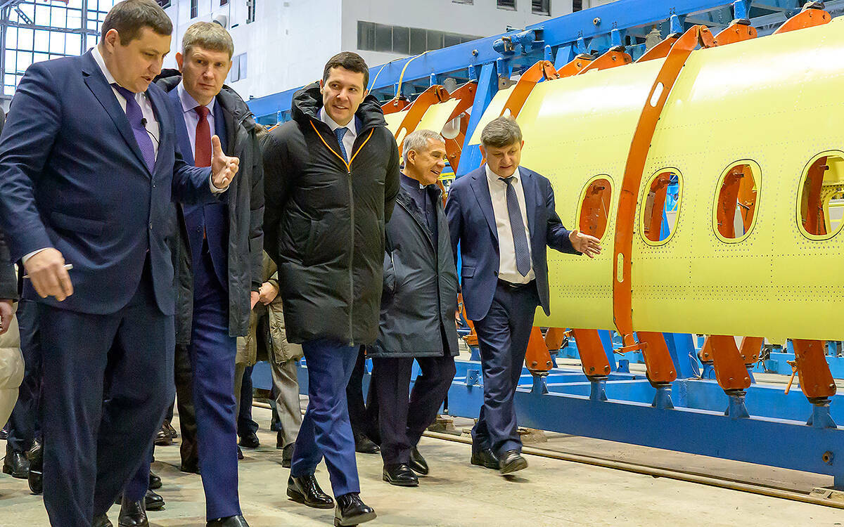 Модернизация КАЗ и 20 Ту-214 в год: зачем в Казань приезжали Алиханов и Решетников