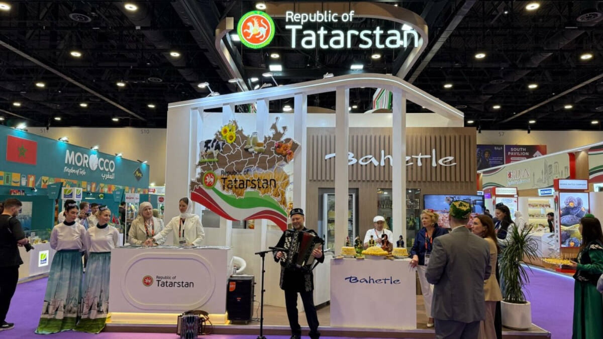 Вкусы Татарстана в Дубае: что привезли на Gulfood в ОАЭ и что попробовал Минниханов