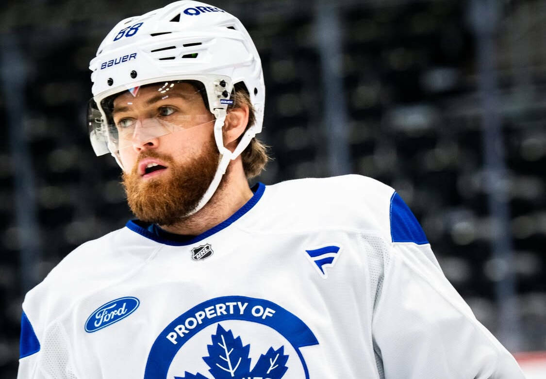 За неприличный жест НХЛ может наказать форварда «Торонто»