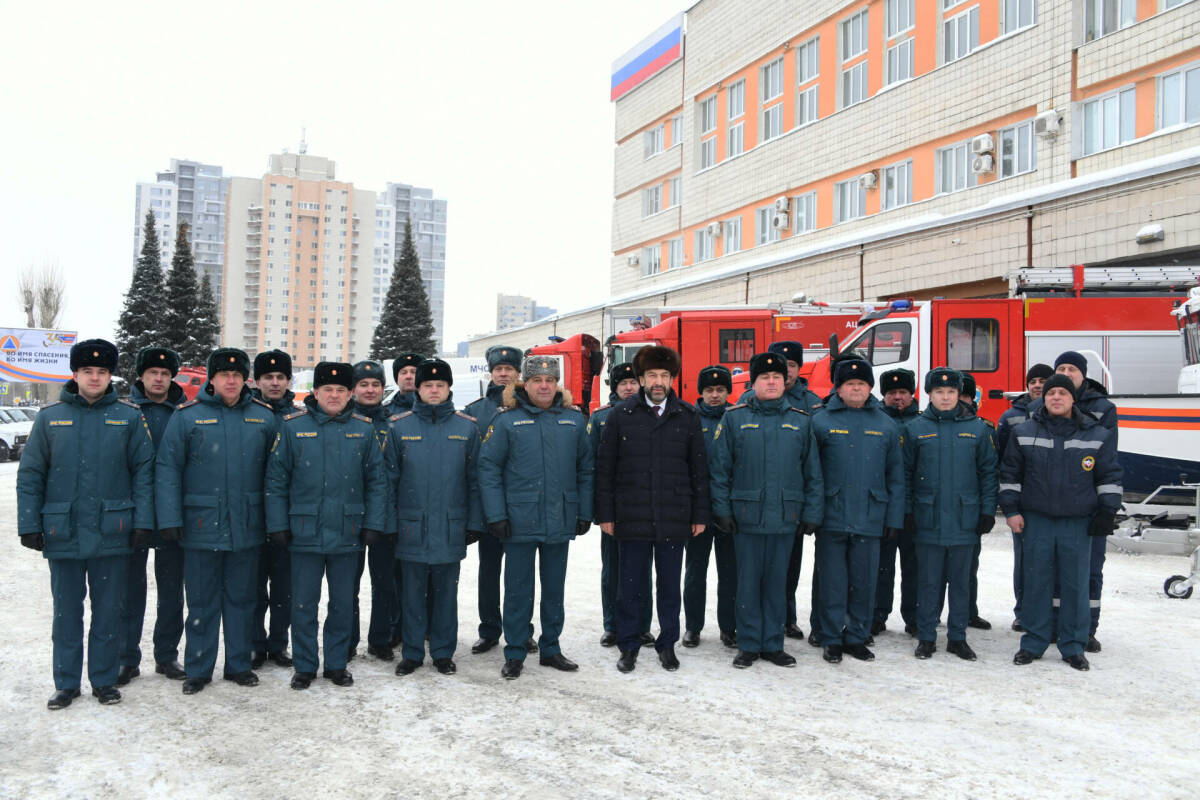 В Татарстане пожарные и спасатели получили ключи от 24 новых машин