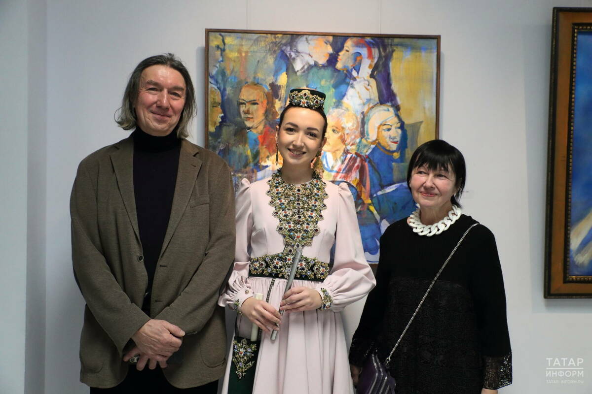 В ГСИ открылась выставка мозаики в живописи питерского татарина Наиля Сагирова