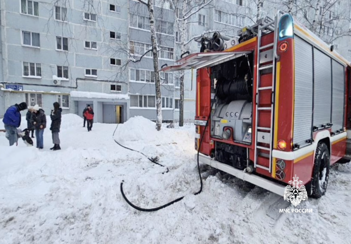 В Казани неисправный электрочайник стал причиной пожара в многоэтажке