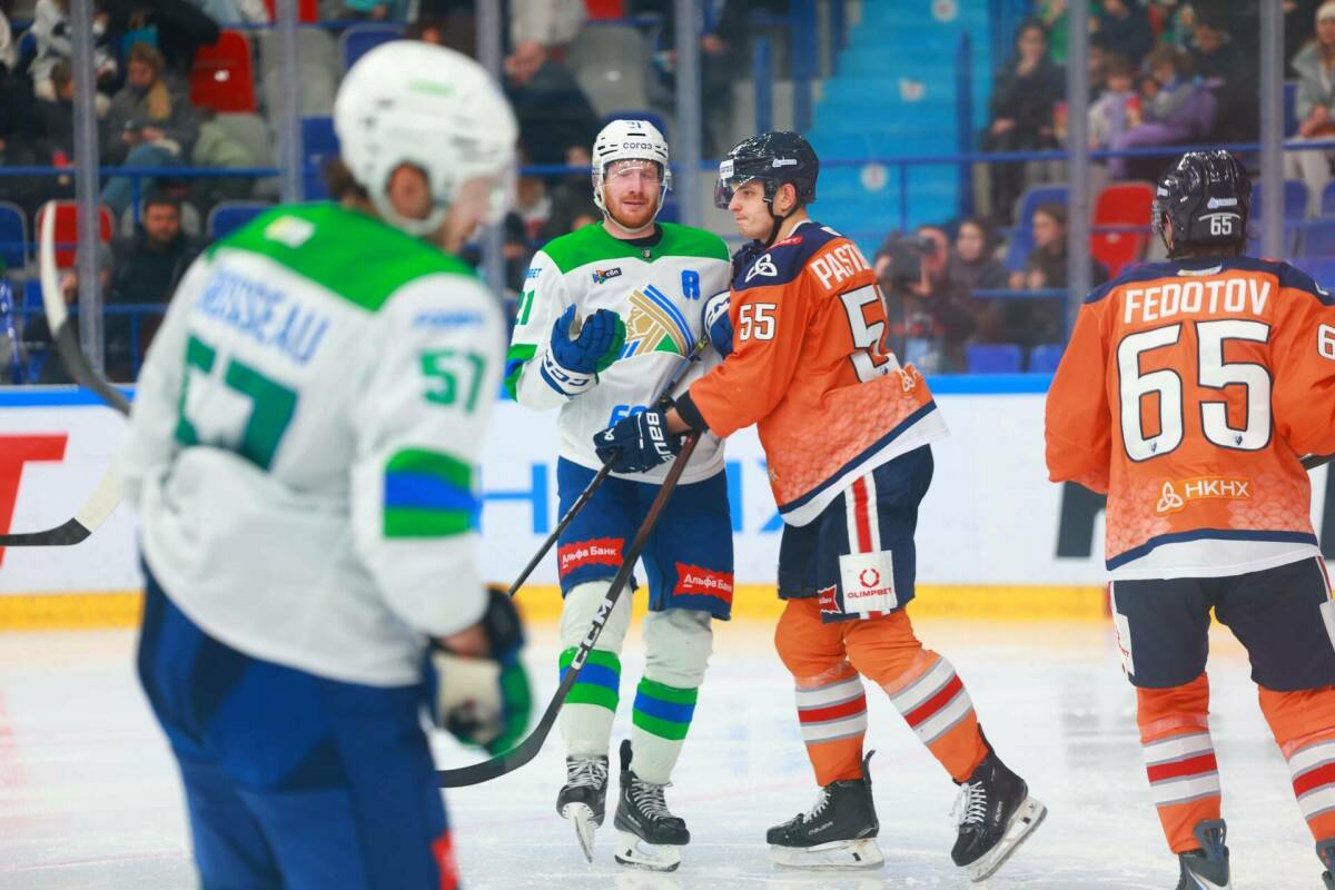 «Салават Юлаев» и «Нефтехимик» сразятся в матче регулярного чемпионата КХЛ