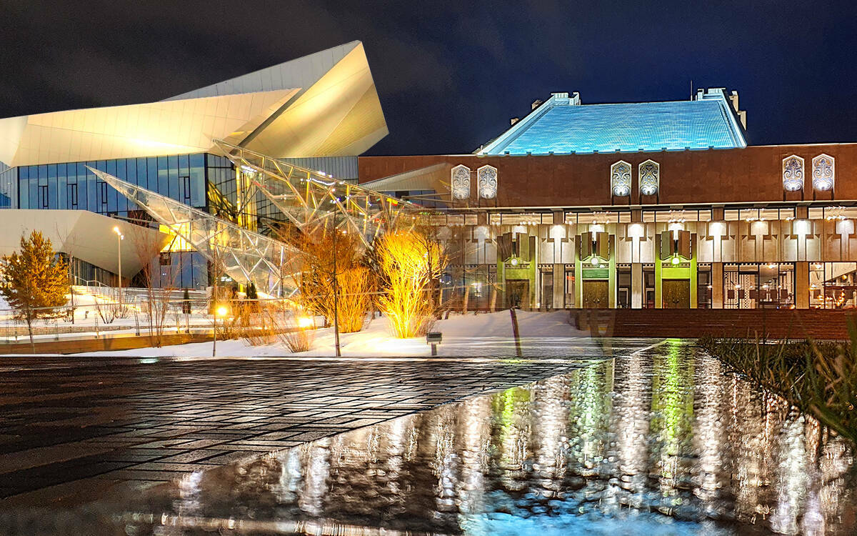 Журналисты татарской и русской редакций «Татар-информа» Рузиля Мухаметова и Жамиль Салимгареев обсудили главные театральные события прошедшего года. О том, чем пополнился репертуар переехавших камаловцев и тинчуринцев, о зачаточном состоянии театральной критики и обиде за «периферийные» театры Татарстана читайте в разборе наших обозревателей.