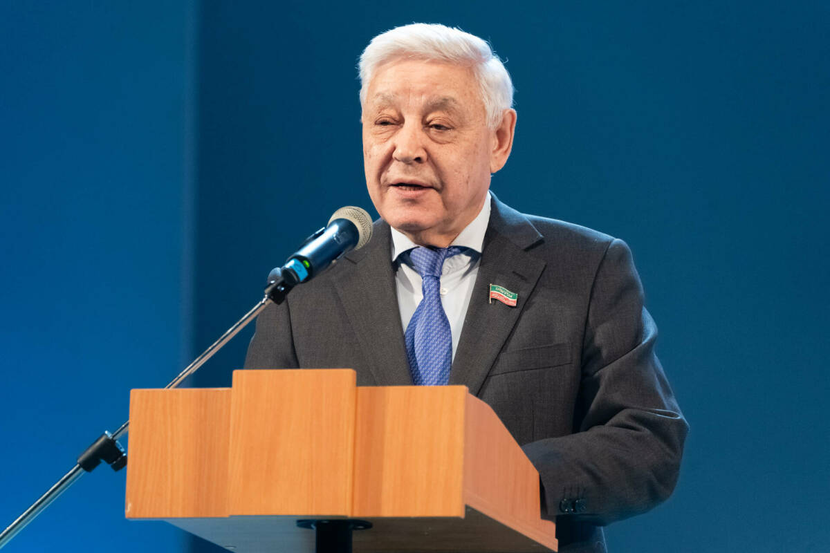 Мухаметшин поздравил представителей медиасообщества Татарстана с Днем российской печати