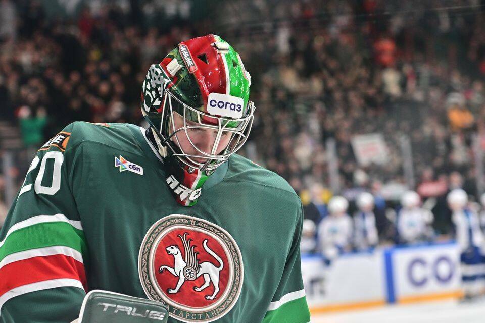 Голкипер «Ак Барса» Максим Арефьев отреагировал на упущенный «сухарь» в игре с «Барысом»