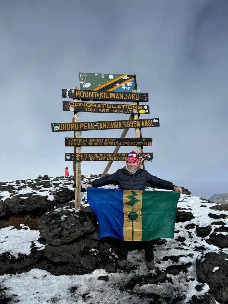 Имам-мухтасиб Нижнекамского района РТ совершил восхождение на Килиманджаро